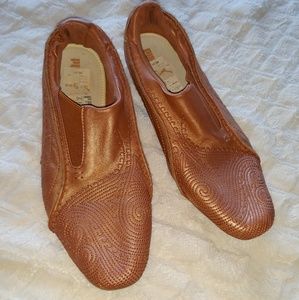 Leather puma sneakers, new never used!!! NWT